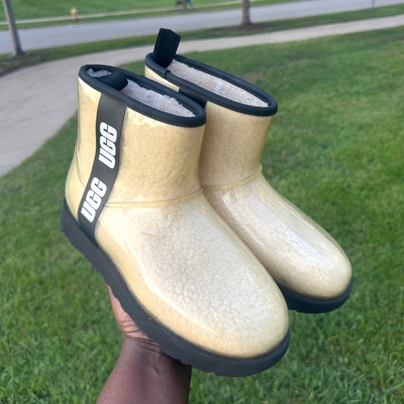 Ugg‎ Classic Clear Mini Winter Boots Women's Size 9 Cream - Picture 12 of 14